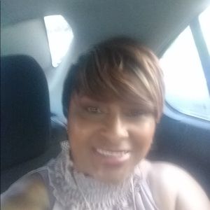 Meet your Posher, Regina